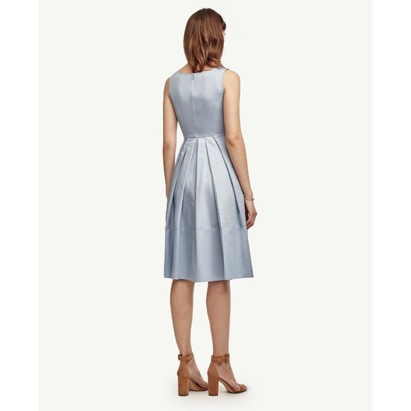 Ann Taylor Retro Dress Womens sz 2 Scoopneck Party Pleated Fit & Flare - Picture 3 of 9